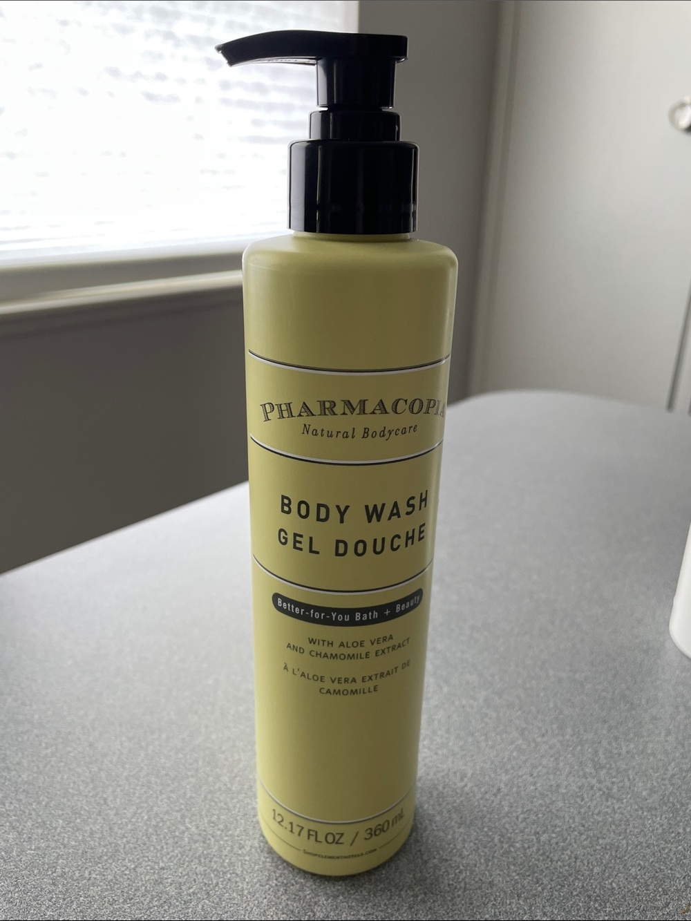 Aloe & Chamomile Body Wash - Pale Yellow - Picture 1 of 3